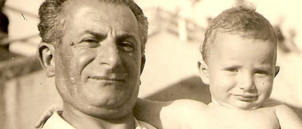 Abraham Kreps (et son fils Daniel ? août 1952, Saint-Raphaël). Archives familiales Abraham Kreps (et son fils Daniel ? août 1952, Saint-Raphaël). Archives familiales